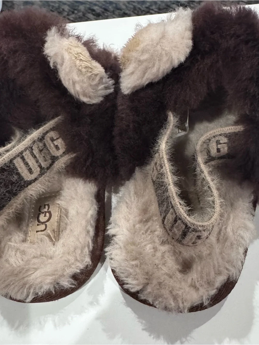 UGG Unisex-Child Toddler Fluff Yeah Slide Lion stuffie Slippers